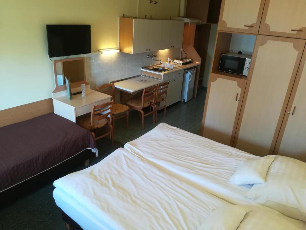Hoforras Hotel Gyula Eksteriør bilde