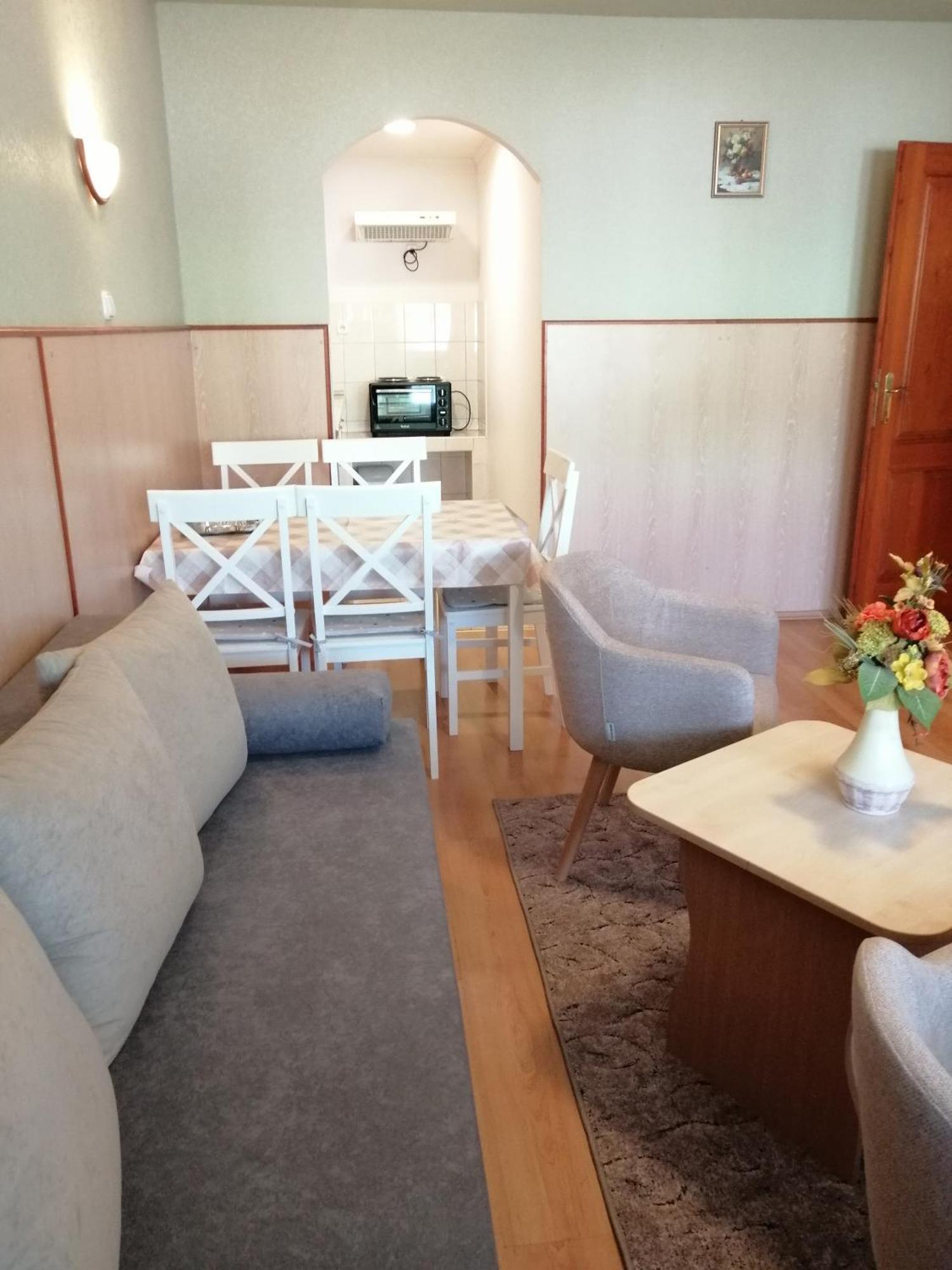Hoforras Hotel Gyula Eksteriør bilde